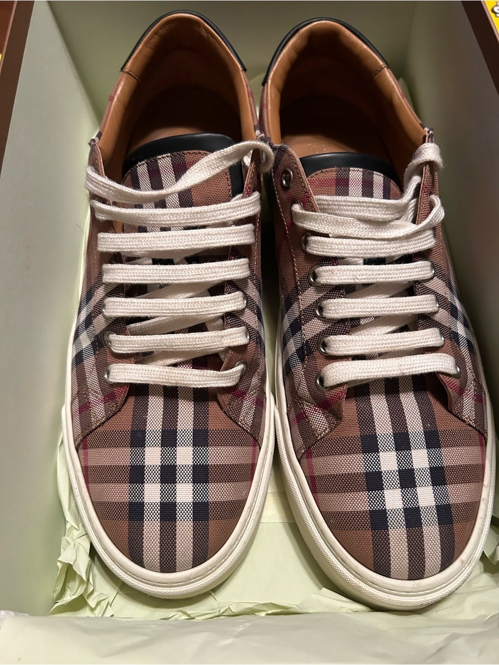 Burberry Brown Plaid Low-Top Sneakers with Cream Laces
